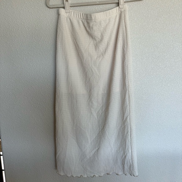 Stitch and Pine skirt - Picture 2 of 3